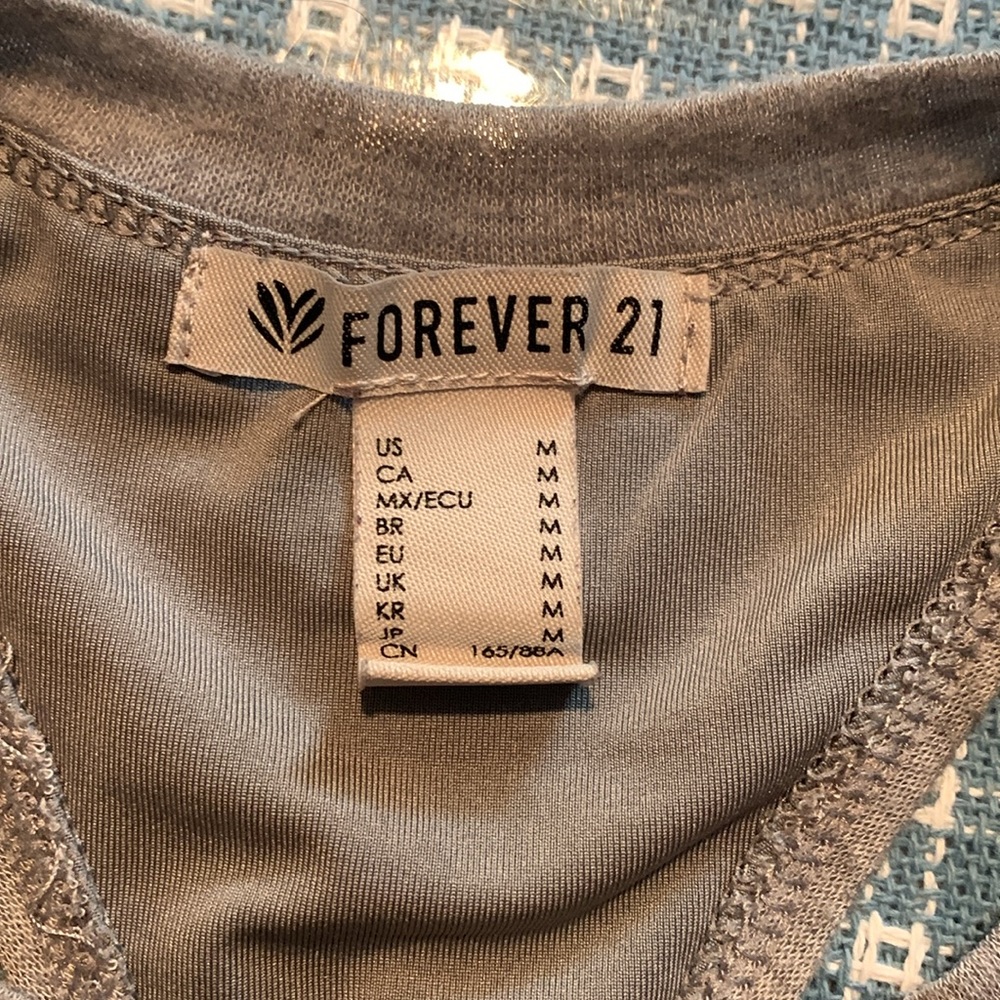 Forever 21 Gray Women's Top - Picture 6 of 7